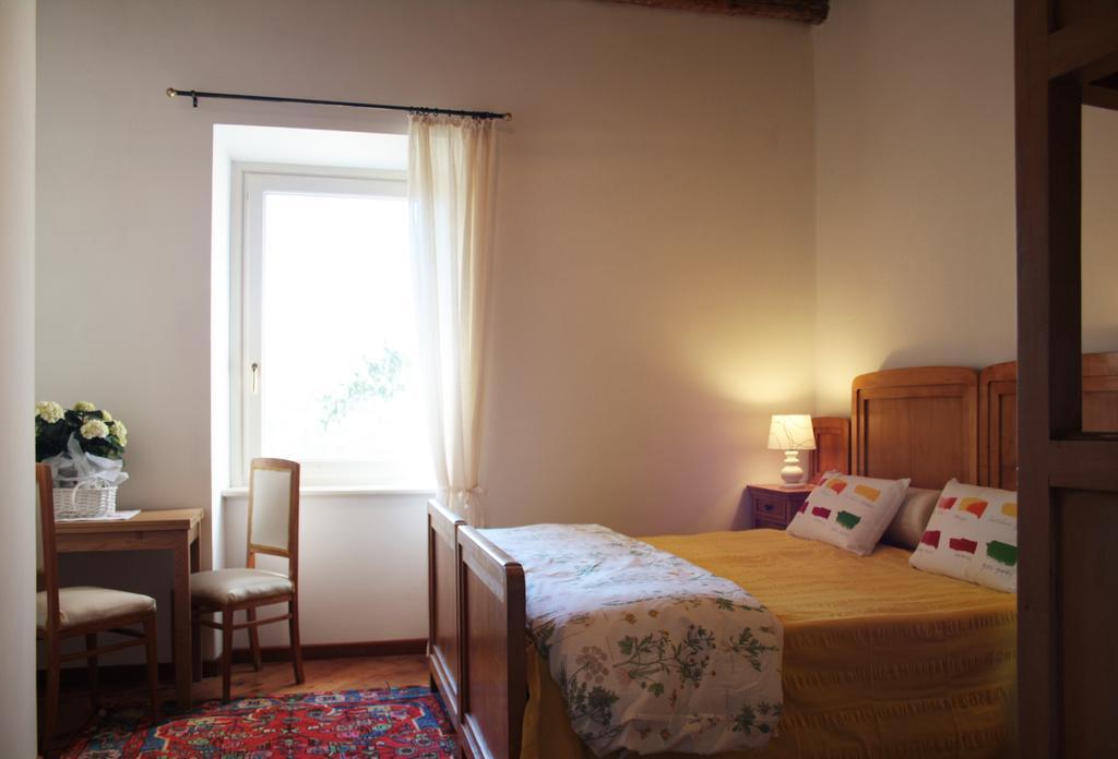 Antico Glicine B&B Maslianico Δωμάτιο φωτογραφία